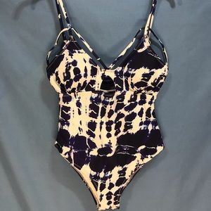 Cupshe One-Piece Swimsuit